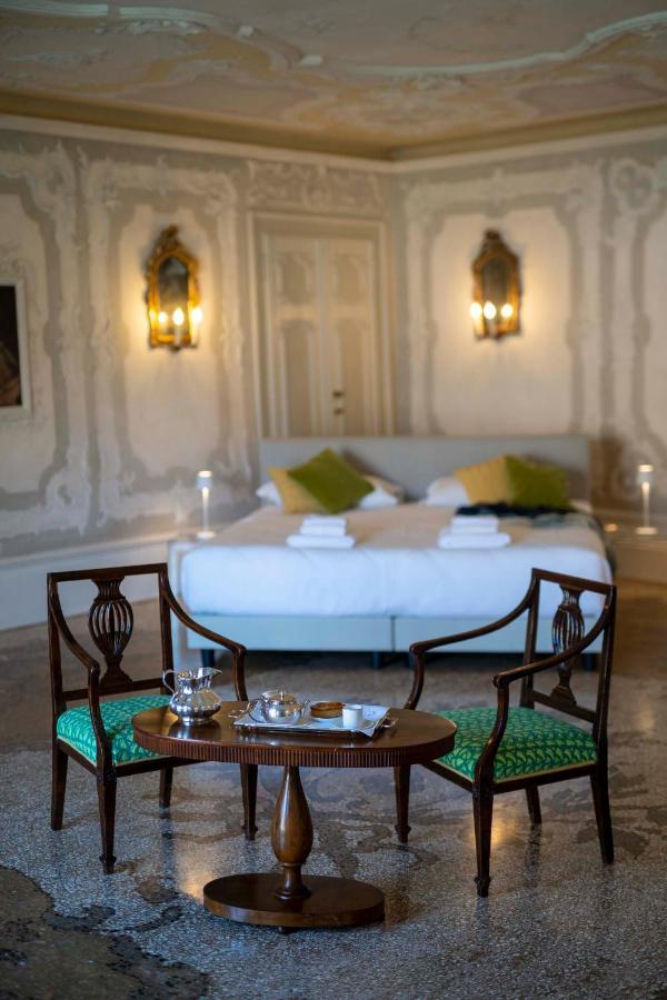Mocenigo Grand Canal Luxury Venedig